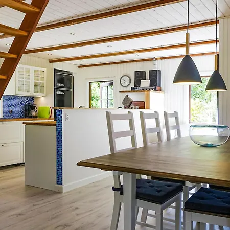 Amazing In With Kitchen * Nexø