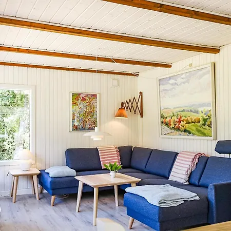 Dom wakacyjny Amazing In With Kitchen Nexø